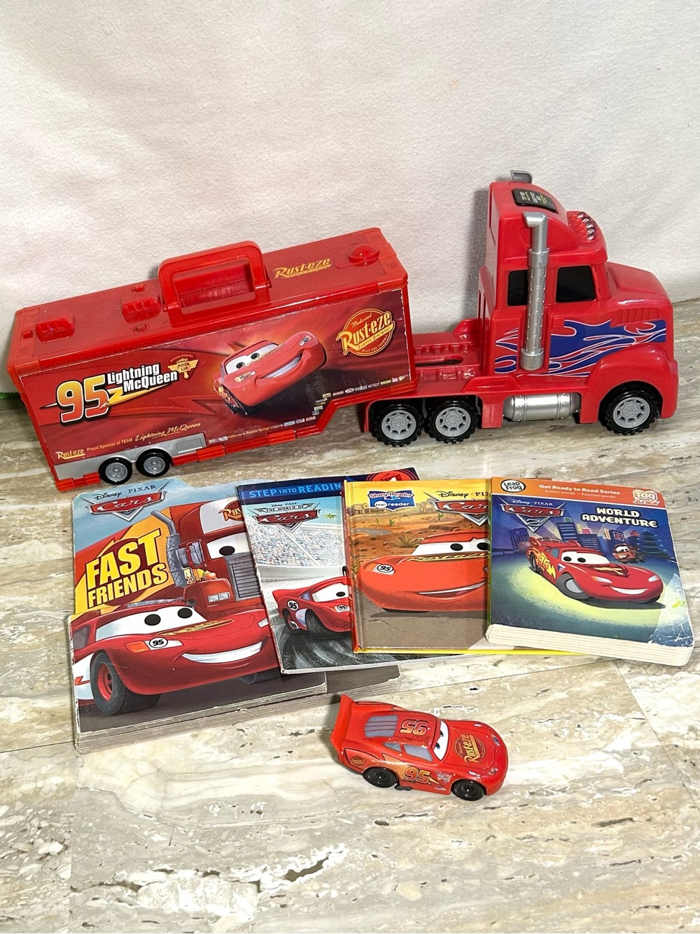 Disney Pixar Cars Lightning McQueen Car Collector Trailer, Truck, Car & 4 Books